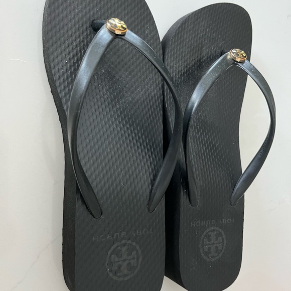 Tory Burch black thong sandles - Picture 5 of 7